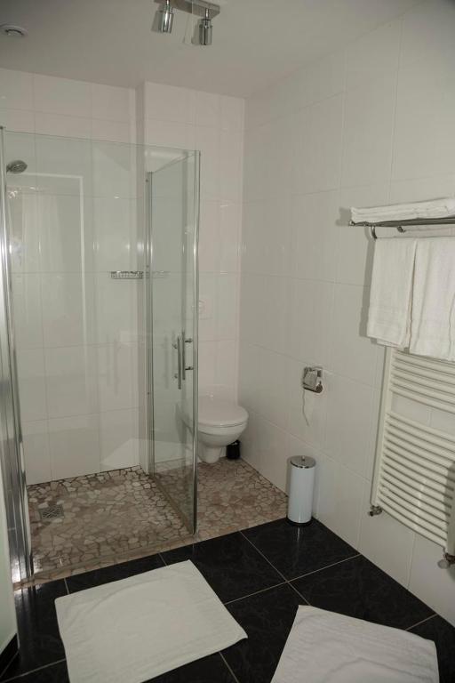 L'Hedoniste Hotel Cherac ภายนอก รูปภาพ