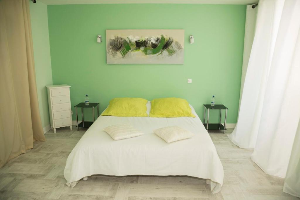 L'Hedoniste Hotel Cherac ภายนอก รูปภาพ