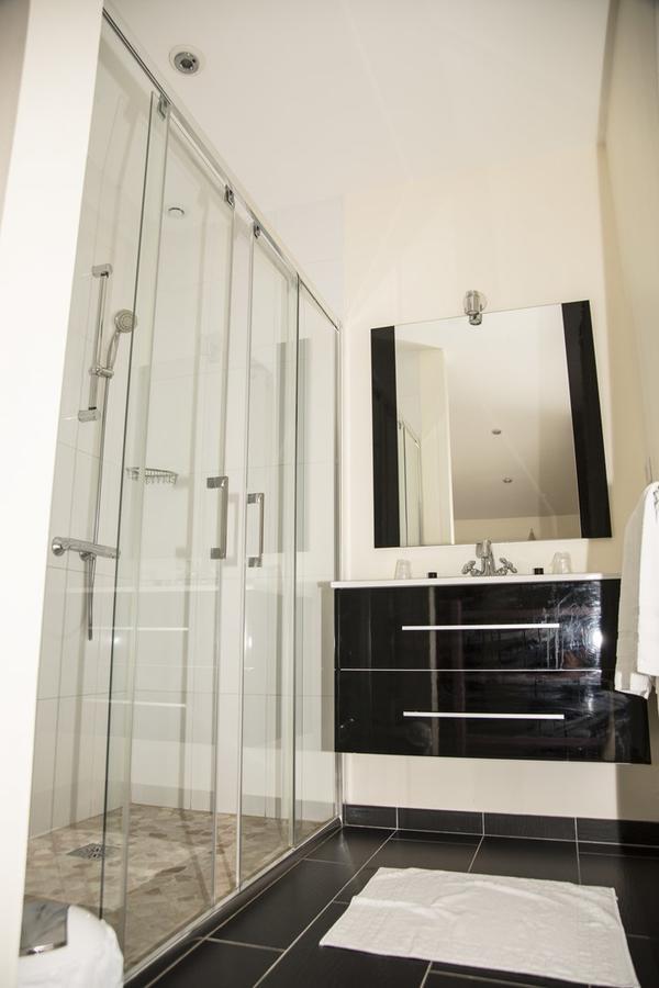 L'Hedoniste Hotel Cherac ภายนอก รูปภาพ